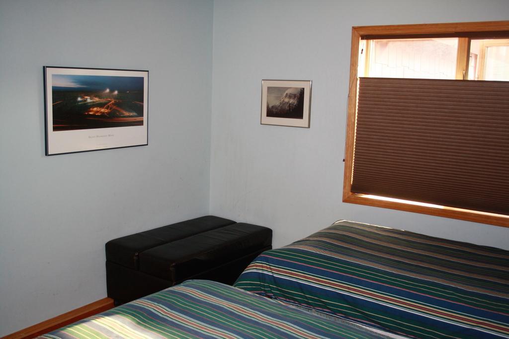 Aurora Bayside Inn Йеллоунайф Номер фото